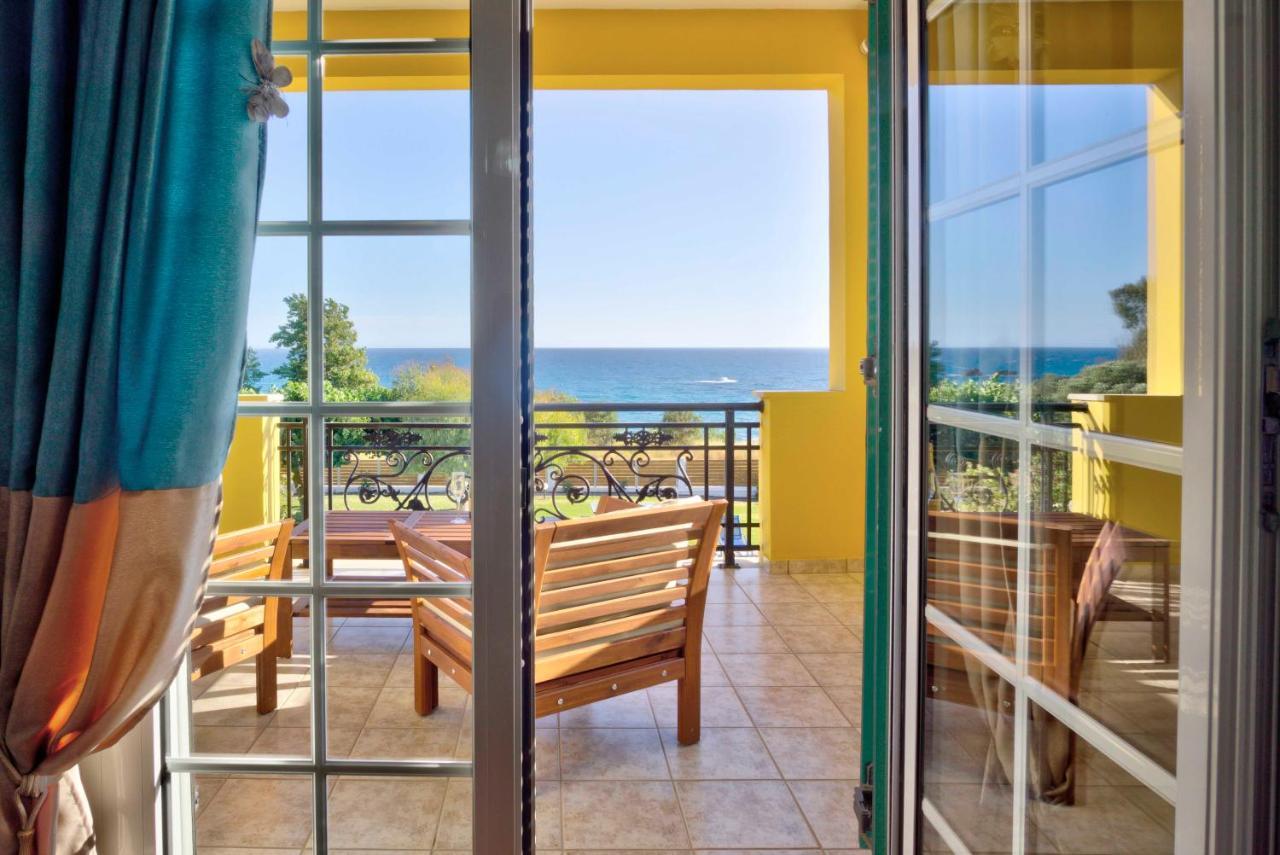 Skidi Beach House Ágios Matthaíos Zewnętrze zdjęcie