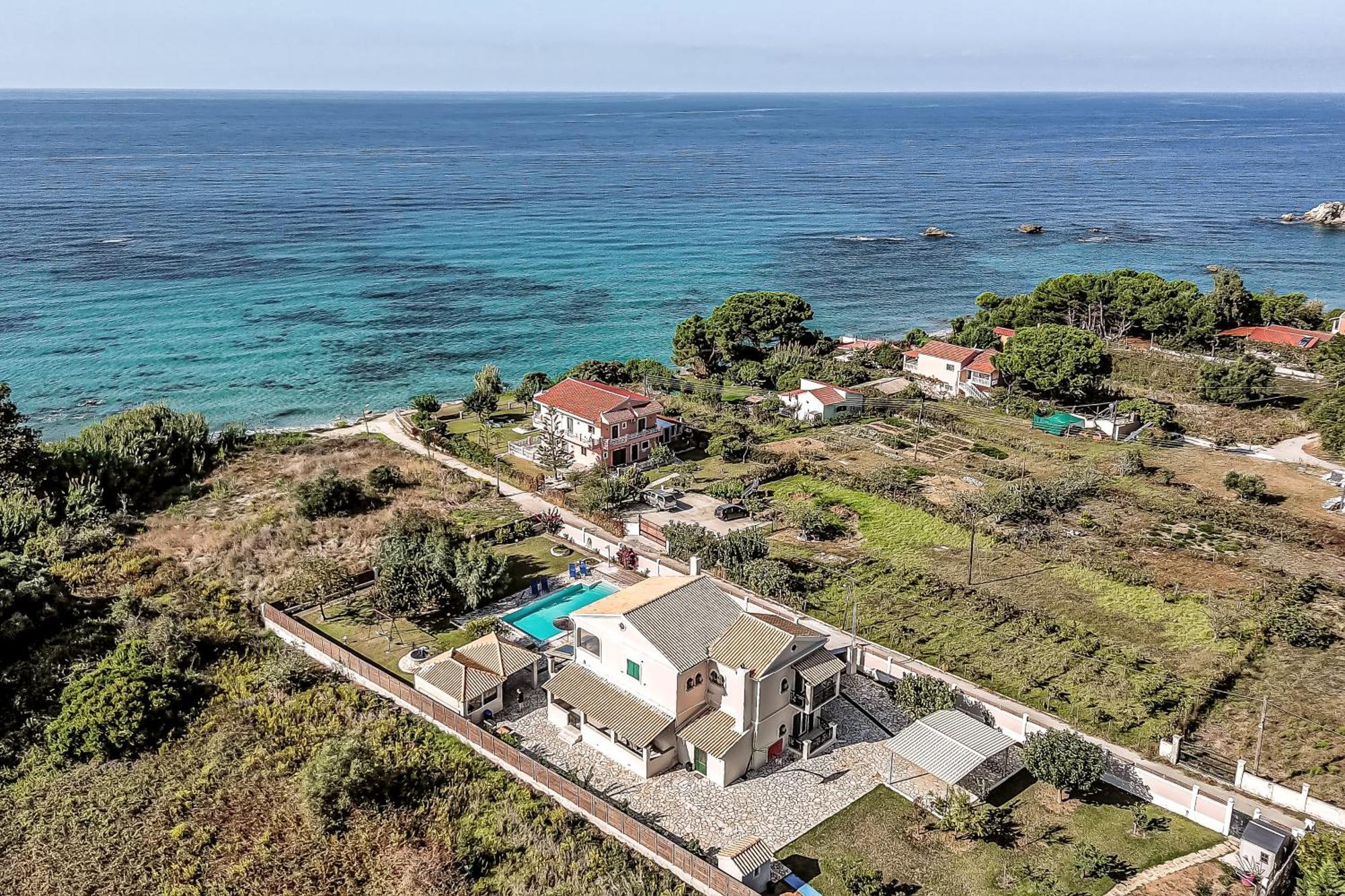 Skidi Beach House Ágios Matthaíos Zewnętrze zdjęcie