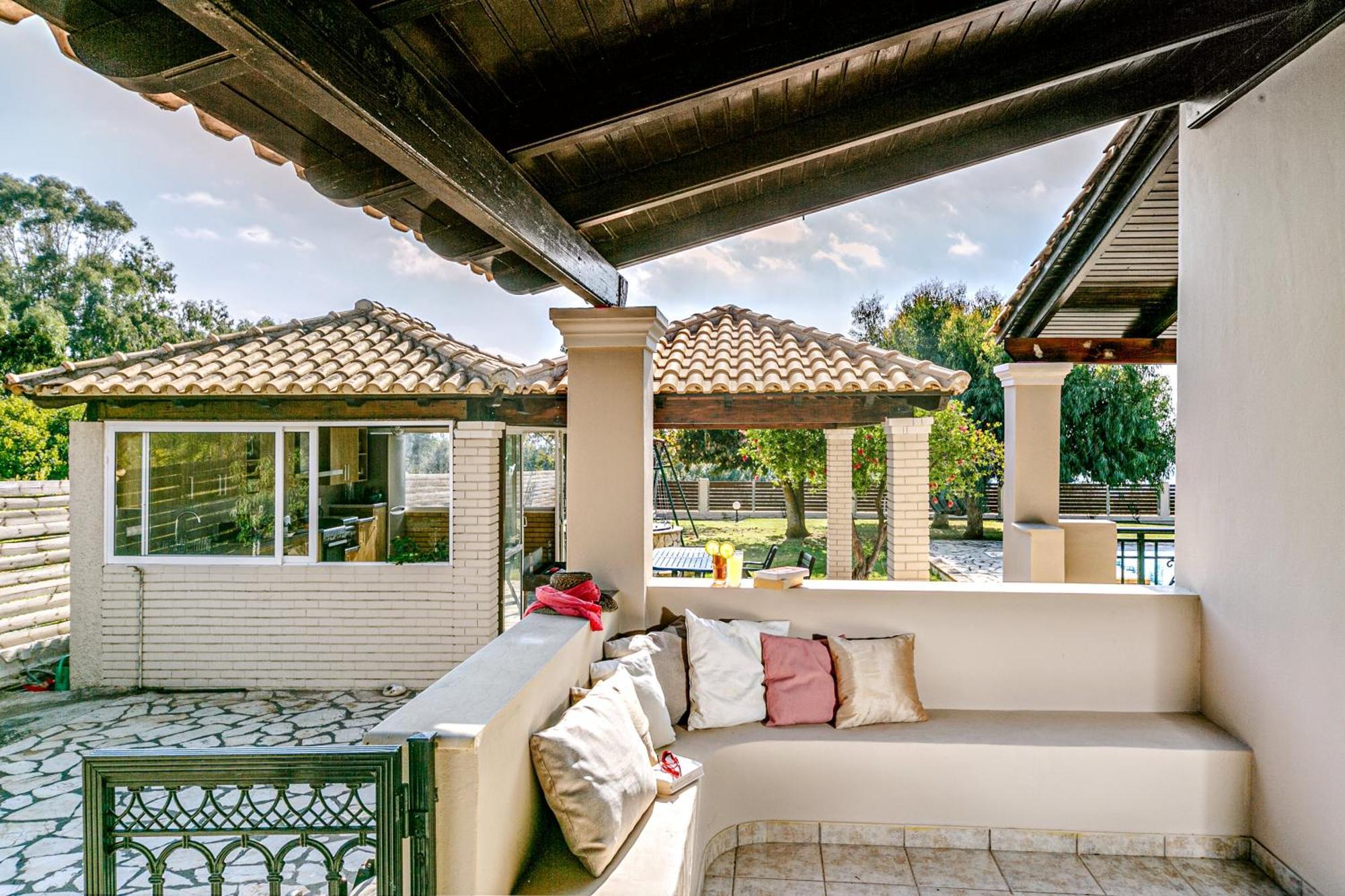 Skidi Beach House Ágios Matthaíos Zewnętrze zdjęcie