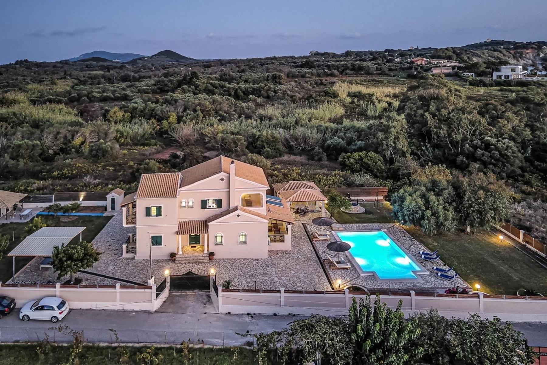 Skidi Beach House Ágios Matthaíos Zewnętrze zdjęcie