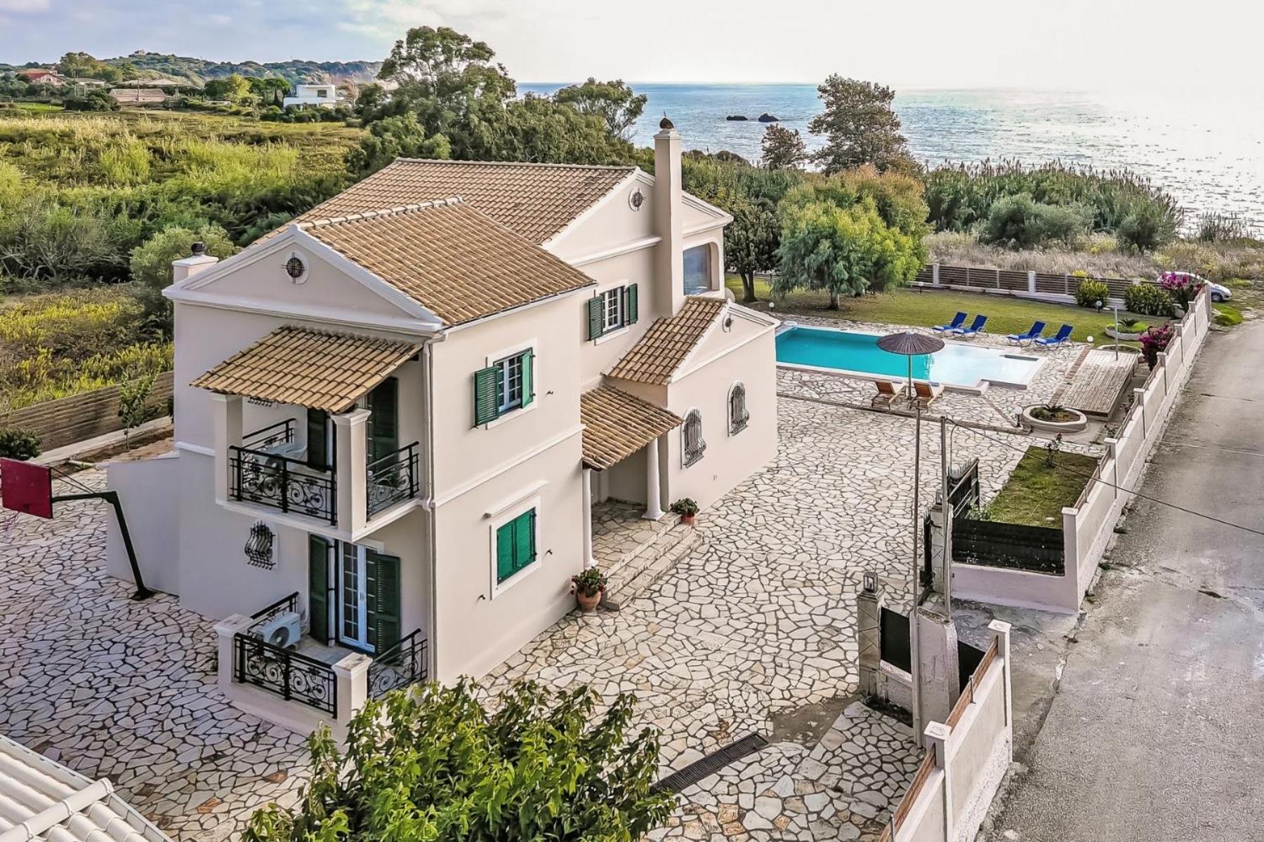 Skidi Beach House Ágios Matthaíos Zewnętrze zdjęcie