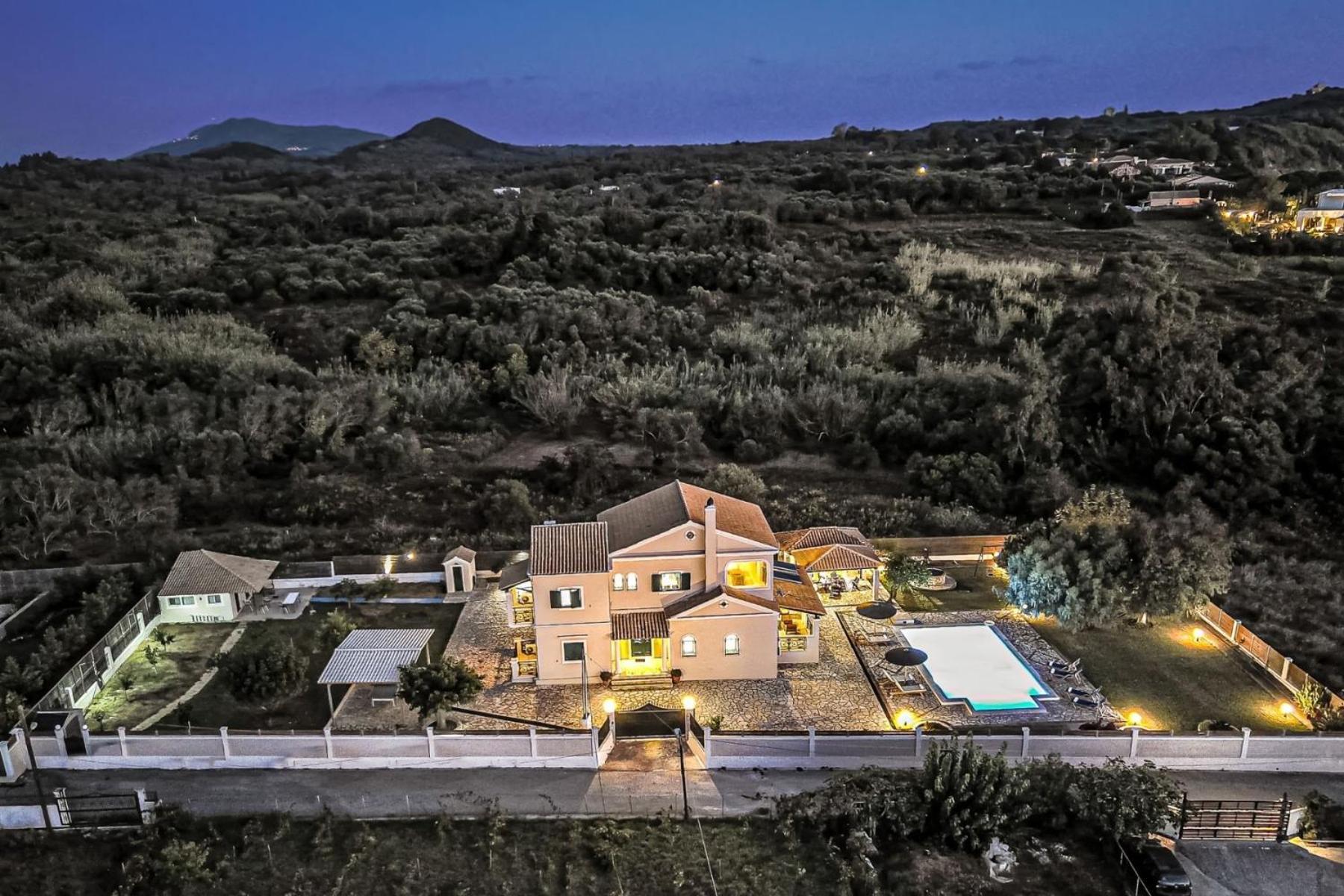 Skidi Beach House Ágios Matthaíos Zewnętrze zdjęcie